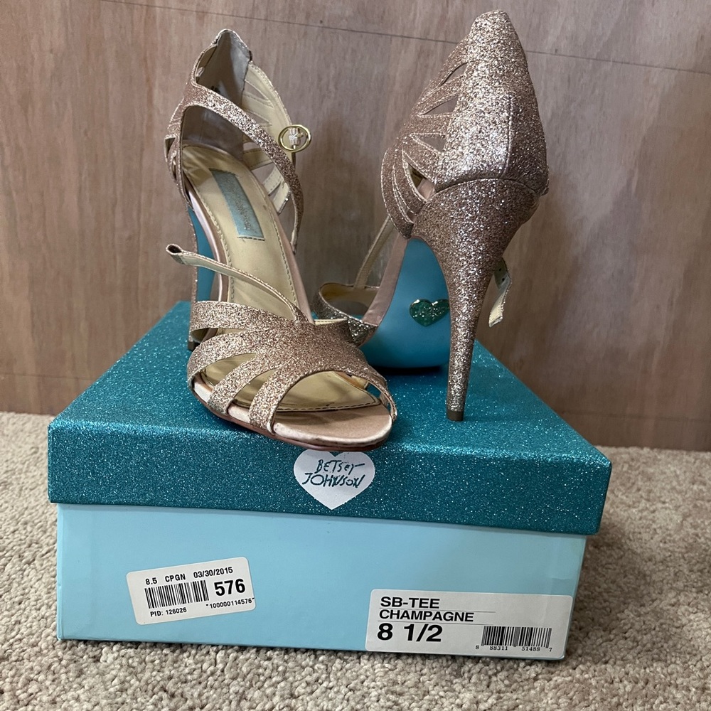 Betsey Johnson "Blue" heels. Art deco style.